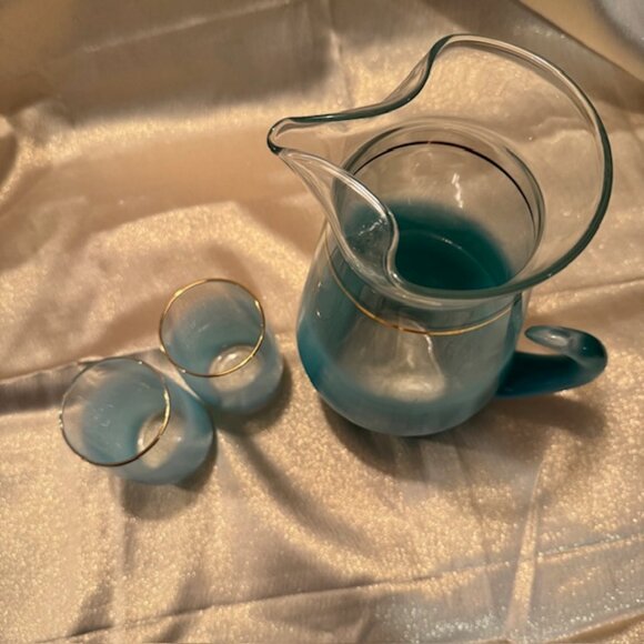 Vintage Blendo Glass Pitcher & 2 glasses - Frosted Turquoise w/ Gold Trim - Picture 7 of 15